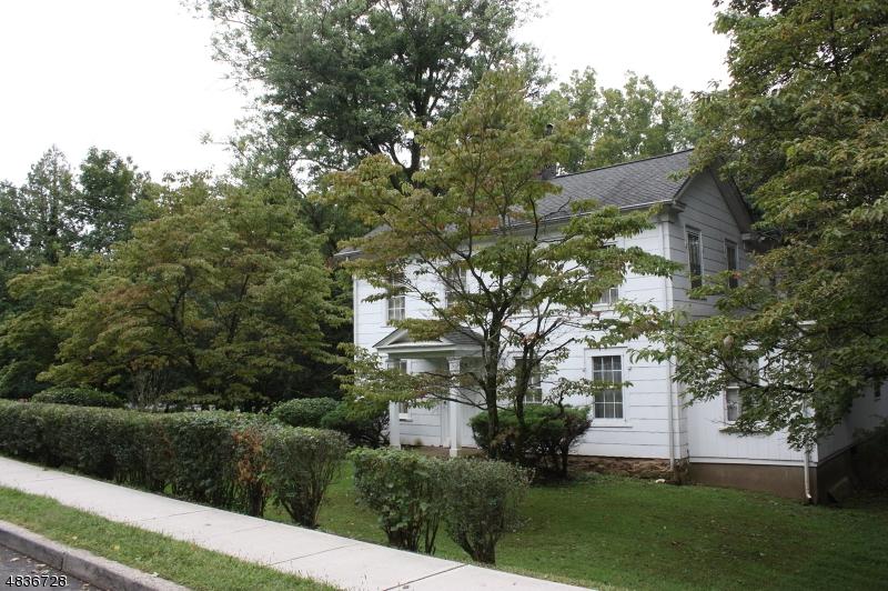 139 Main St - Photo 1
