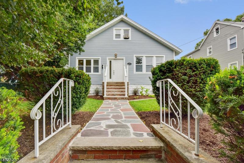 88 Maple St - Photo 1