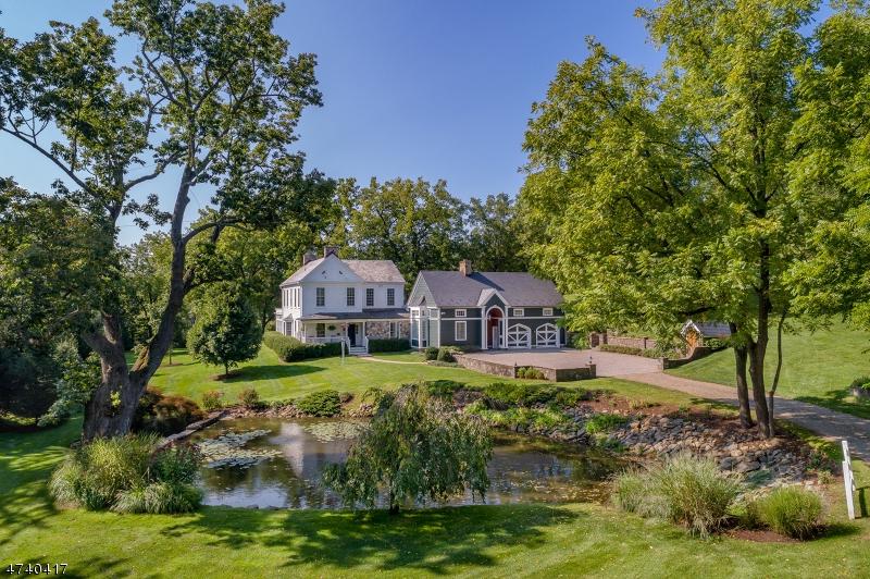 137 Hilltop Rd - Photo 1