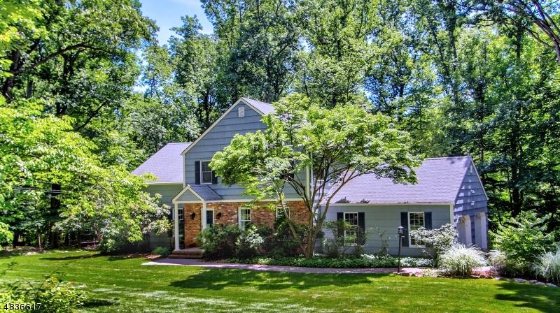 4 Redwood Rd - Photo 1