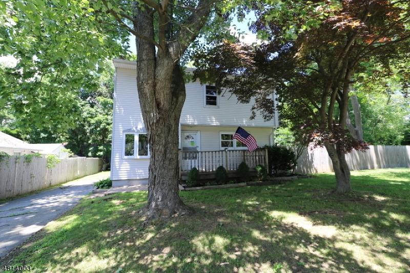 8 Charles Pl - Photo 1