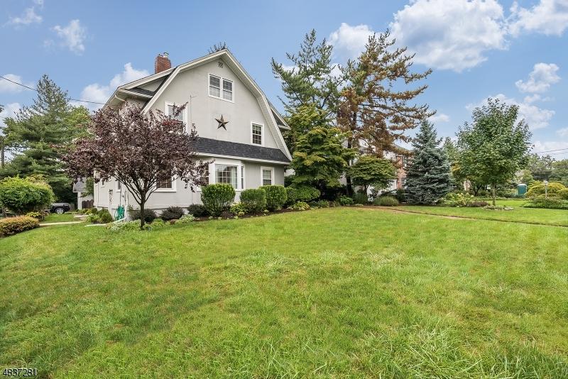 630 Doremus Ave - Photo 1