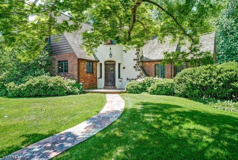 142 Kent Pl Blvd - Photo 1