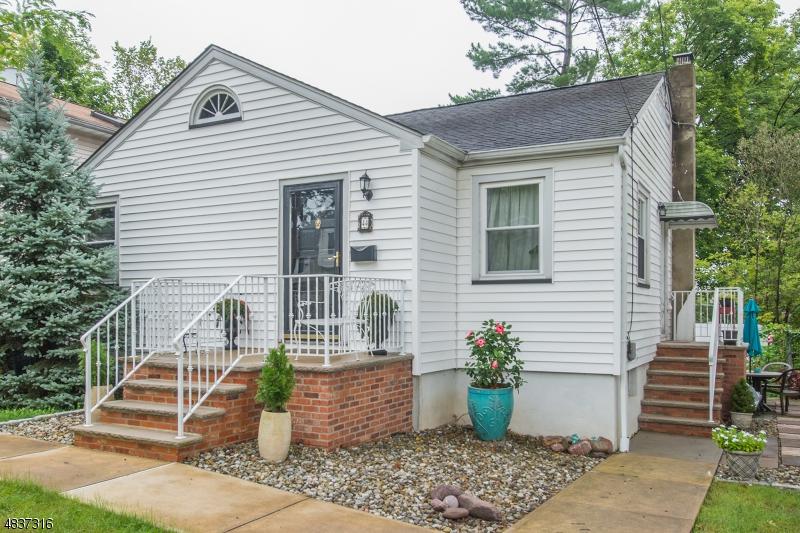 44 Washington Ave - Photo 1
