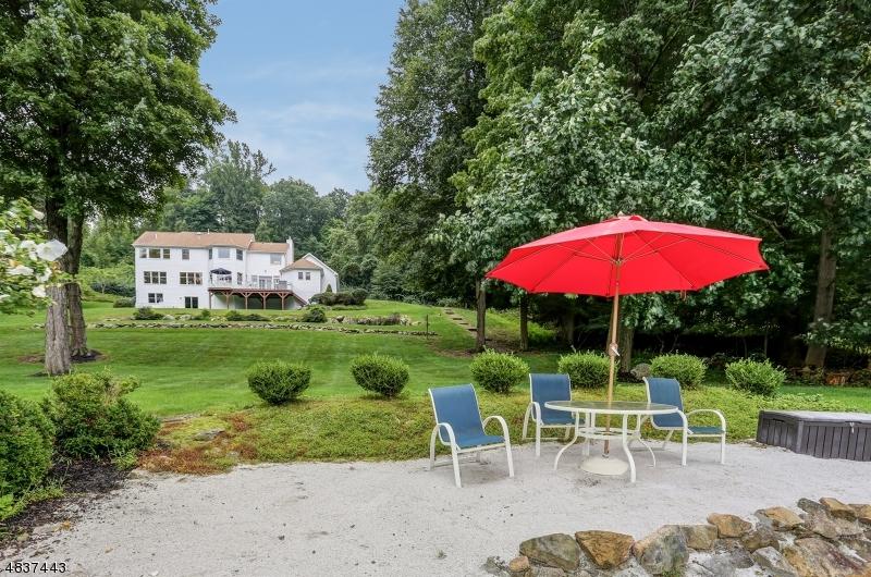 4 Highland Ct - Photo 1