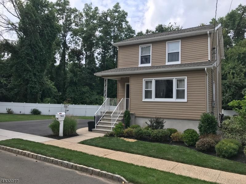 744 Union Ave - Photo 1