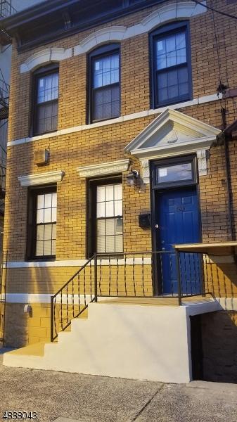 803 West St - Photo 1