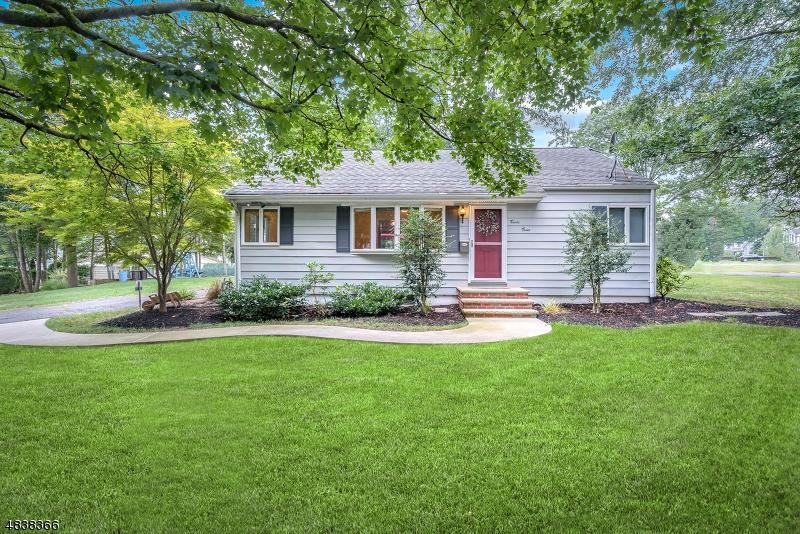 33 Rutgers Dr - Photo 1