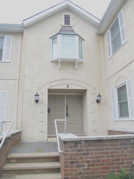 5 Heritage Dr - Photo 1