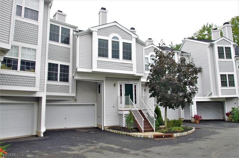 1002 Edgehill Ter - Photo 1