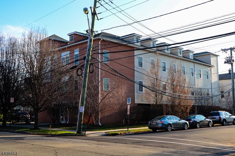 15 Newark Ave - Photo 1