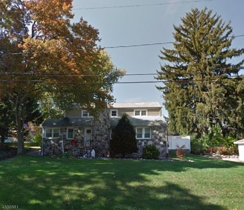 1 Hillcrest Ave - Photo 1