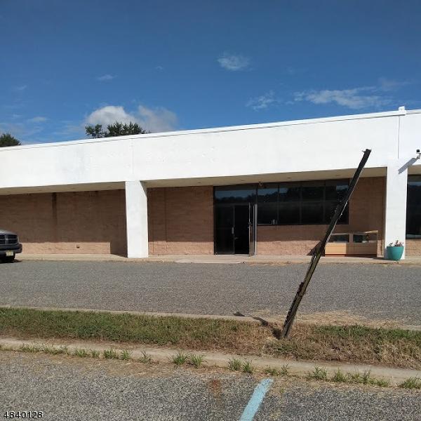 390 W Washington Ave - Photo 1