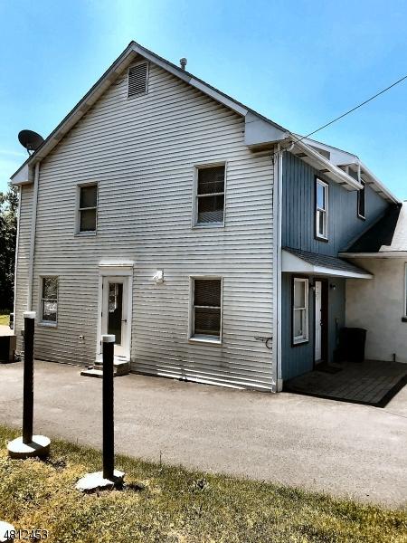 325 W Washington Ave - Photo 1