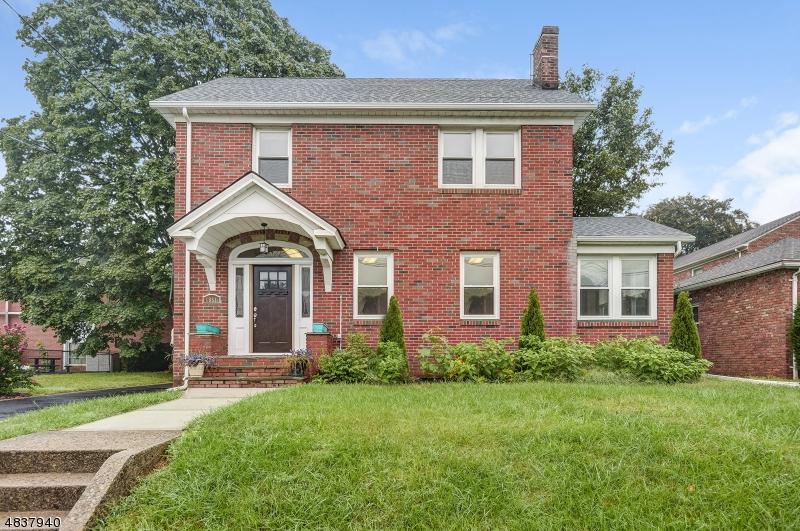 1351 Morris Ave - Photo 1