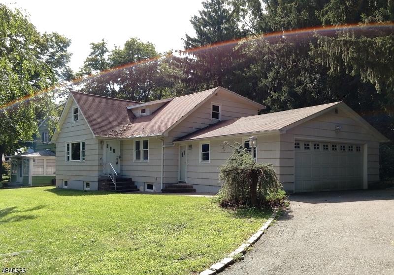 6 Unneberg Ave - Photo 1