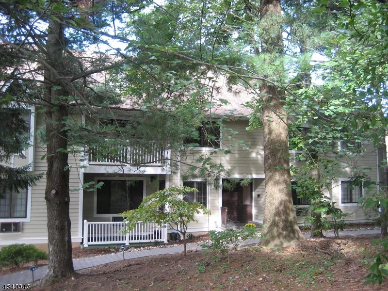 14 Foxwood Dr - Photo 1