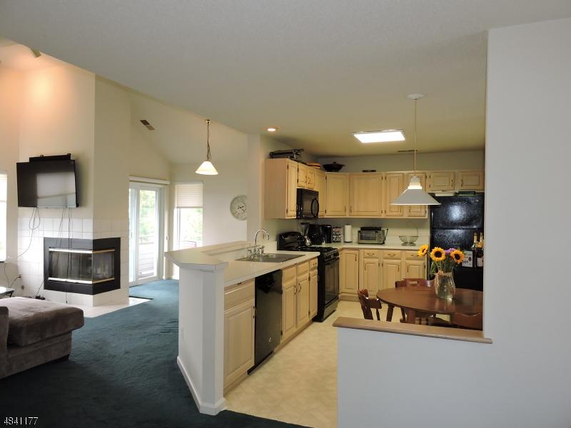 23 Windsor Ct - Photo 1
