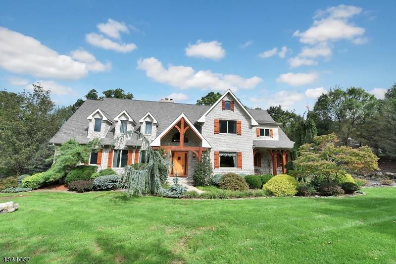 100 Garden Ct - Photo 1