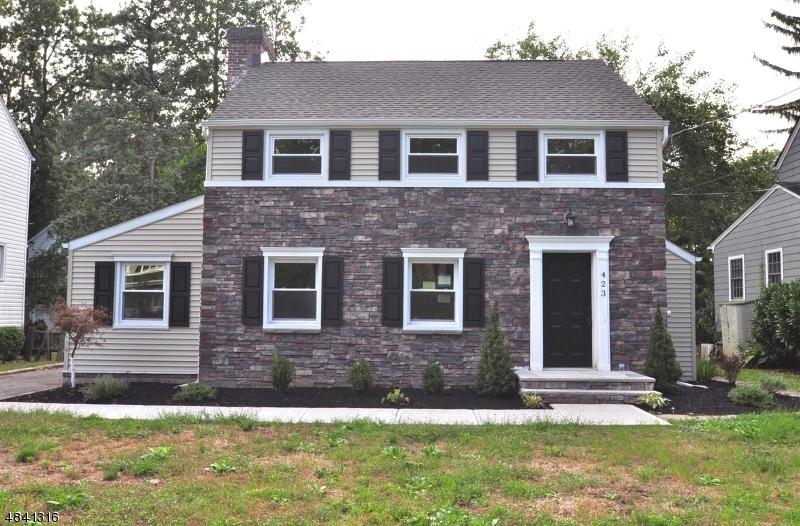 423 Edgewood Ave - Photo 1