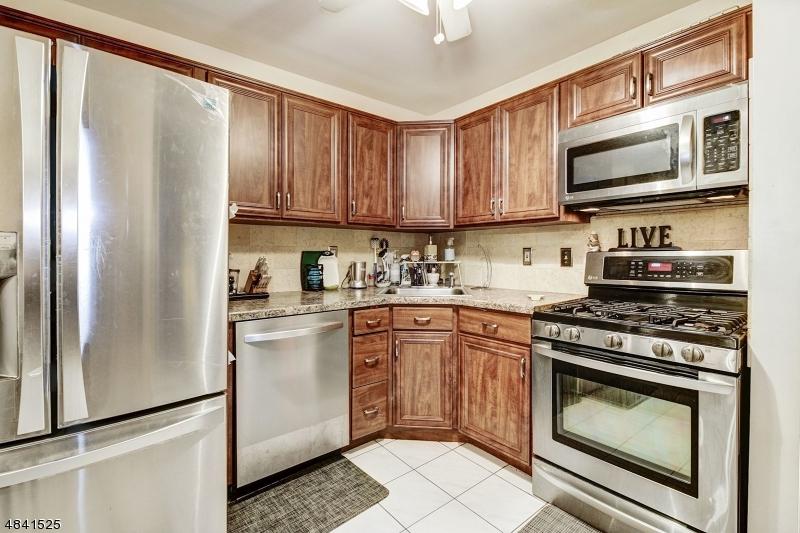 2 Meyer Ct - Photo 1