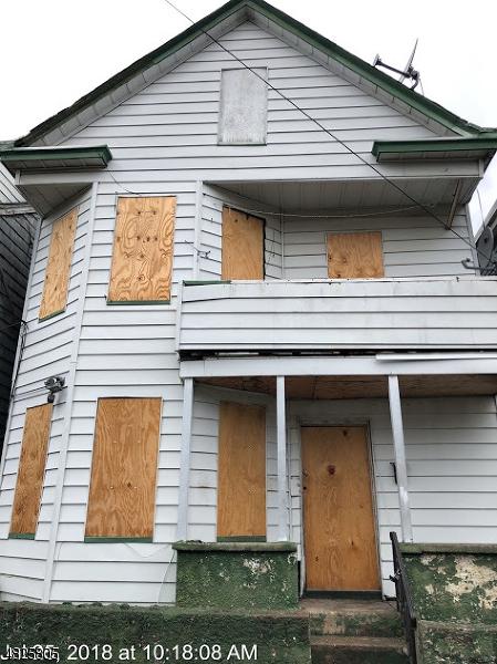 34 Highland St - Photo 1