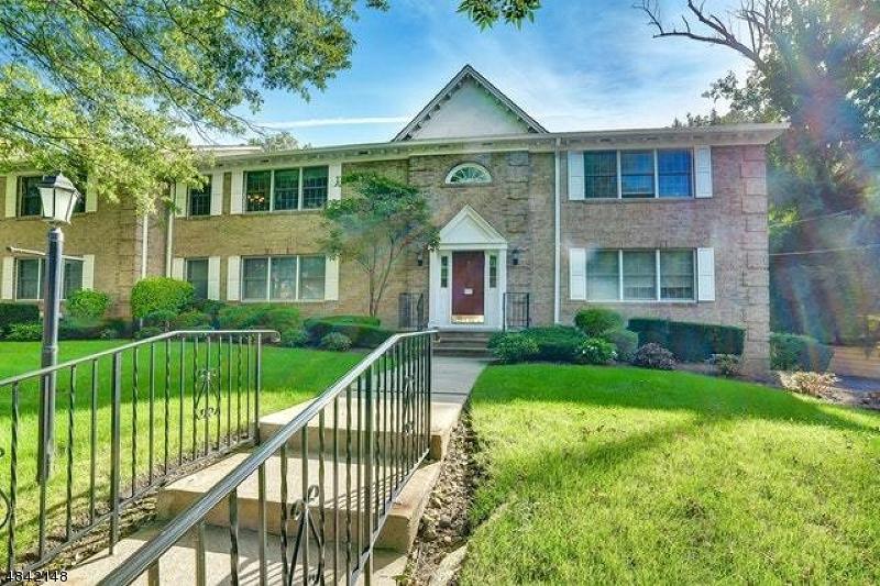 7 Liberty St - Photo 1