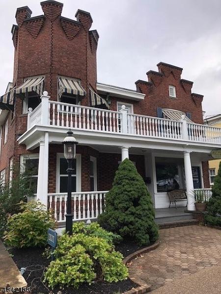 7 W Main St - Photo 1