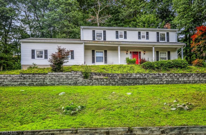 608 Sandra Dr - Photo 1