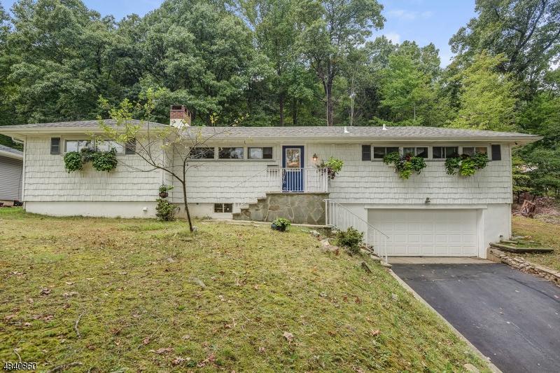 392 Fairview Ave - Photo 1