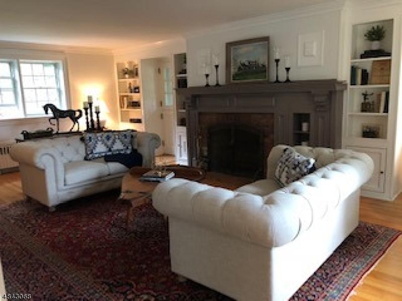 23 Locust Ln - Photo 1