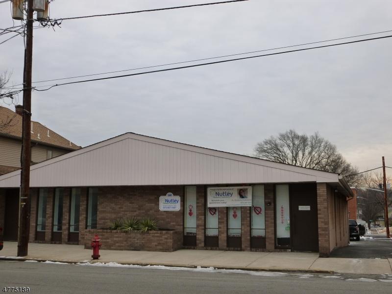 496 Franklin Ave - Photo 1