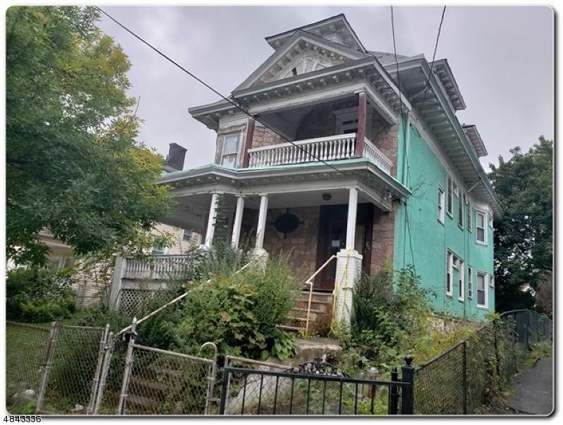 869 S. 15Th - Photo 1