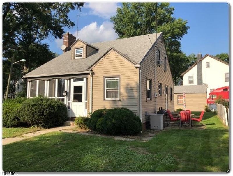 733 Berckman St - Photo 1