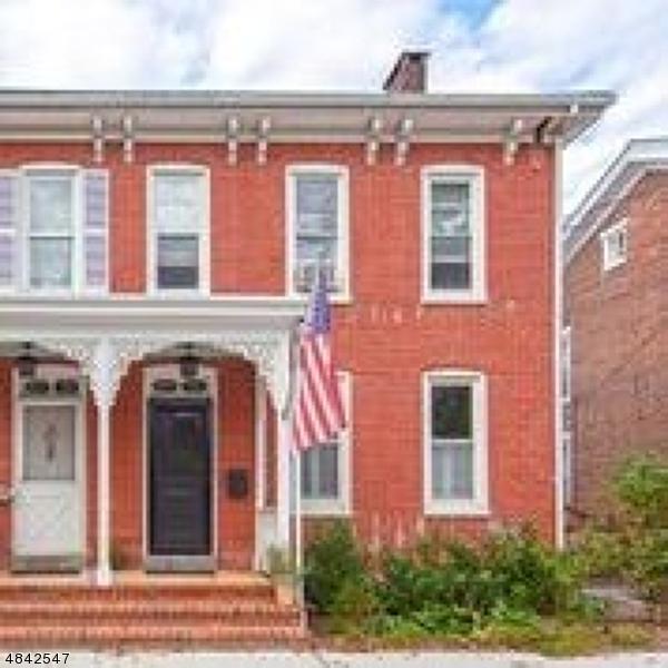 61 Clinton St - Photo 1