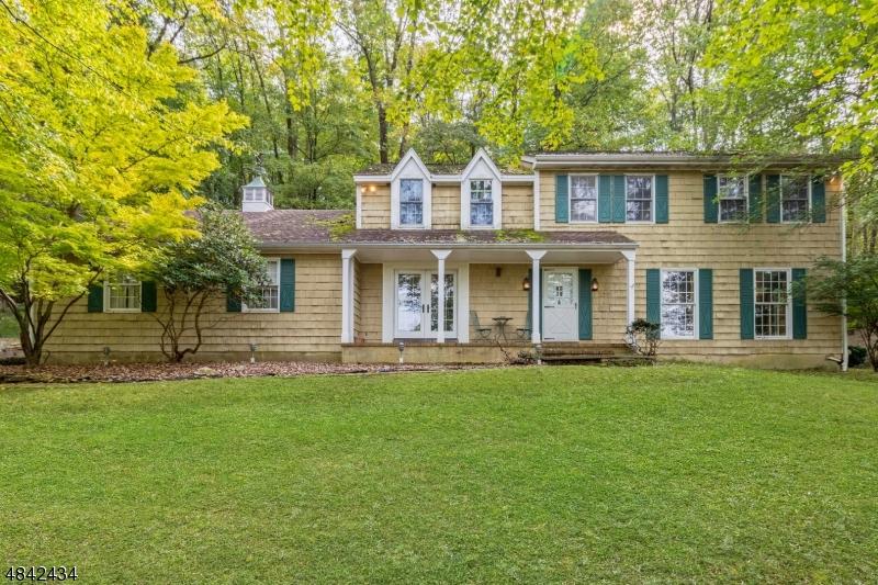 4 Lilac Ln - Photo 1