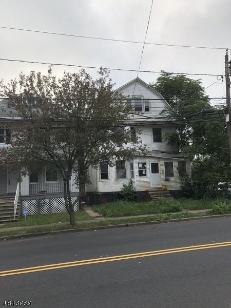 596 Stuyvesant Ave - Photo 1