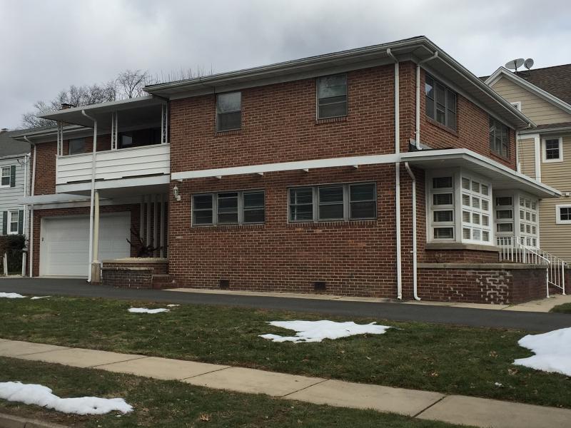 637 Bloomfield Ave - Photo 1