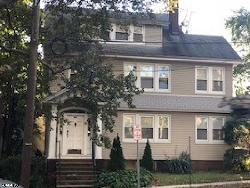 806 Lyons Ave - Photo 1