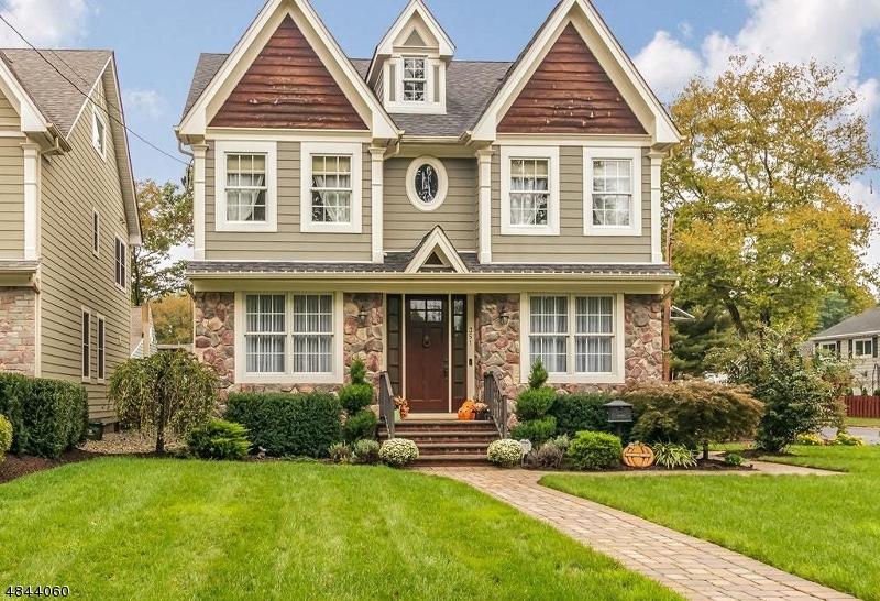 351 William St - Photo 1