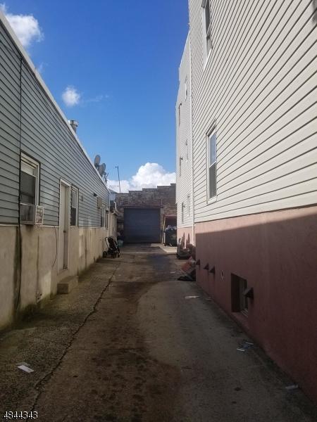 41 Pacific St - Photo 1