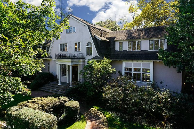 54 Melrose Pl - Photo 1