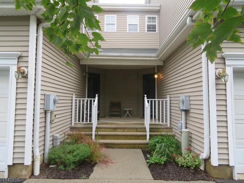 44 Alexandra Way - Photo 1