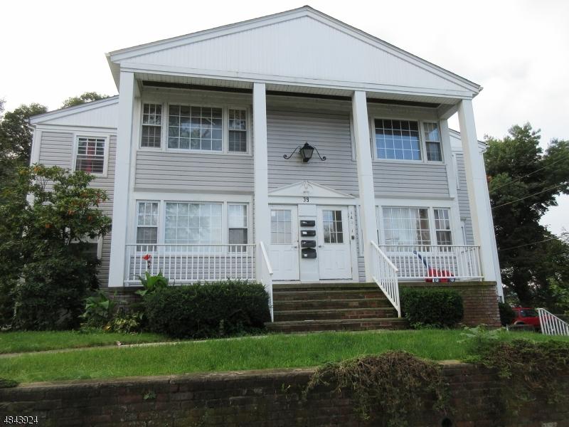 39 Leonard St, 4A - Photo 1
