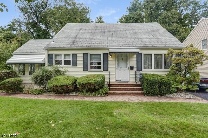 62 Kew Dr - Photo 1