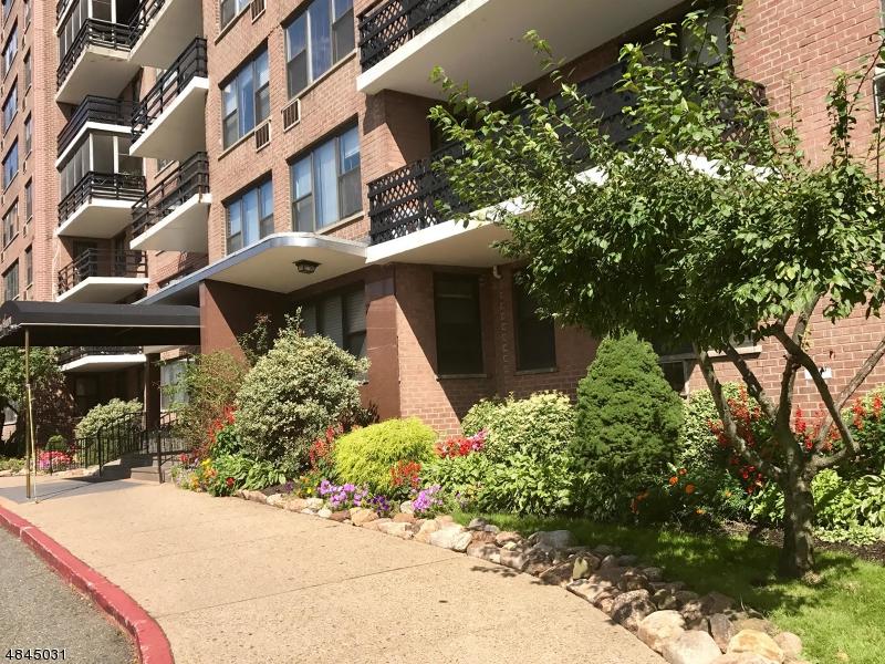 10 Huron Ave - Photo 1