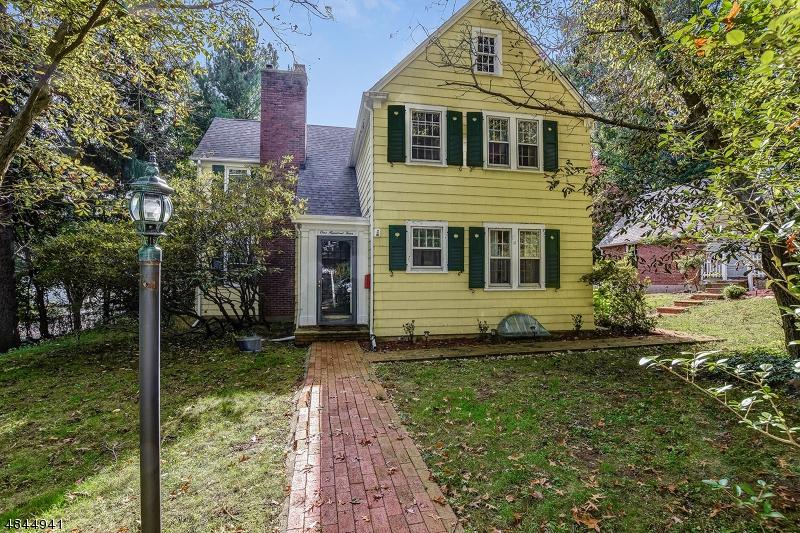 104 Mills St - Photo 1
