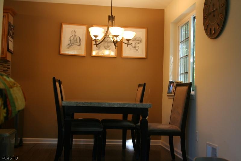 1811 Faulkner Ct - Photo 1