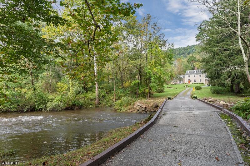 144 W Mill Rd - Photo 1