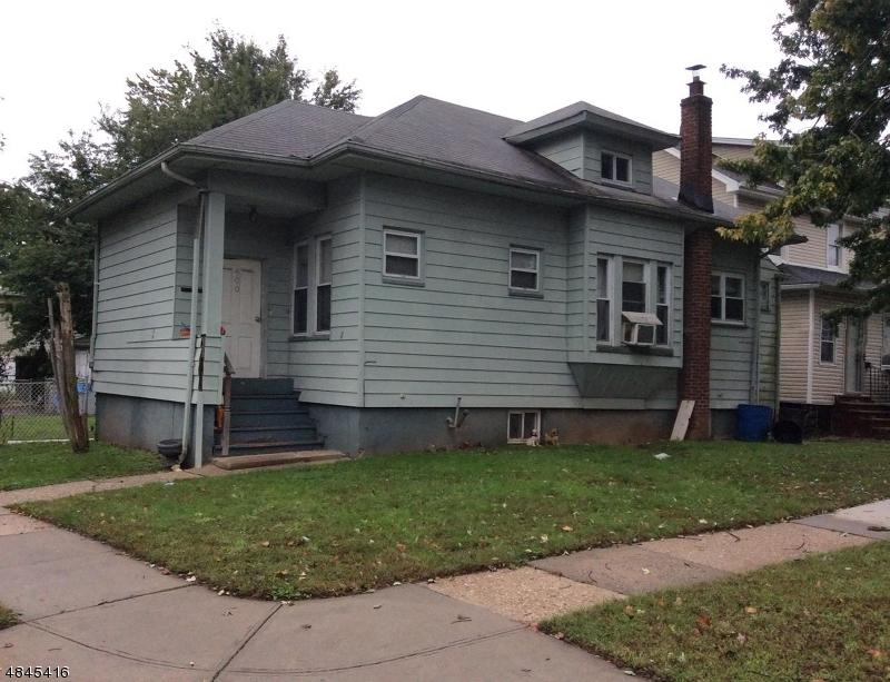 400 Chandler Ave - Photo 1